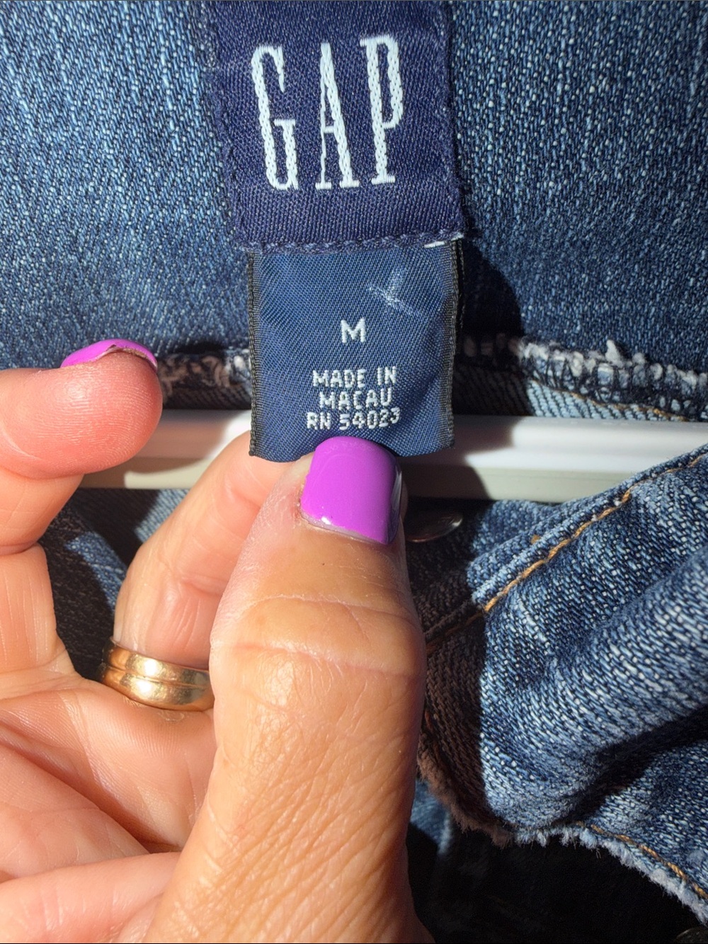 GAP Classic Light Wash Denim Jacket - Picture 2 of 7